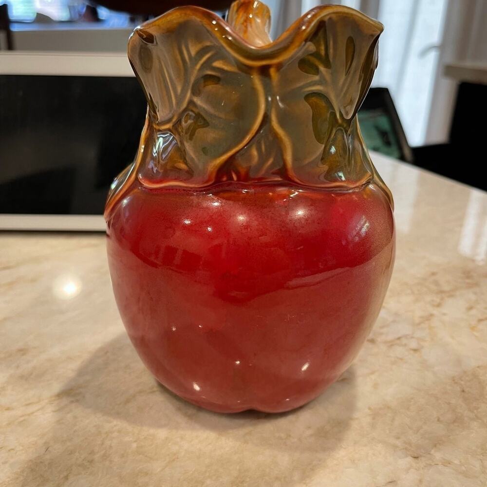 Vintage majolica Apple shaped pitcher - Picture 2 of 6